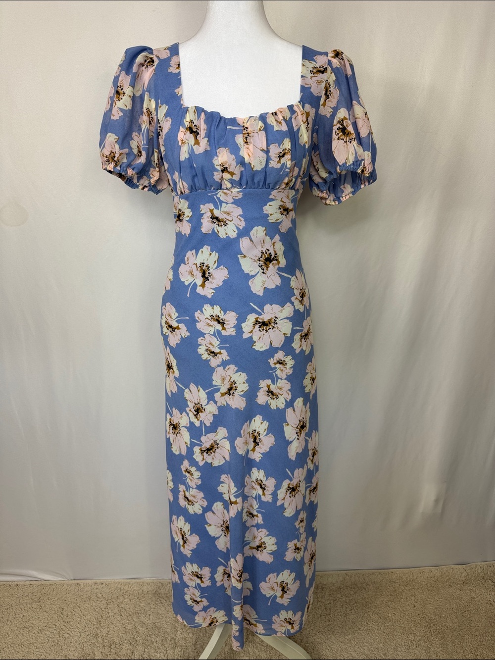 ASTR The Label Midi Dress Size Medium Blue Pink Floral